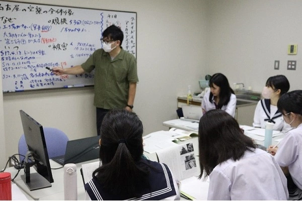 人文社会学部講座の様子